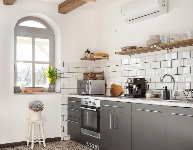 Premium Vendeghaz 3* Eger